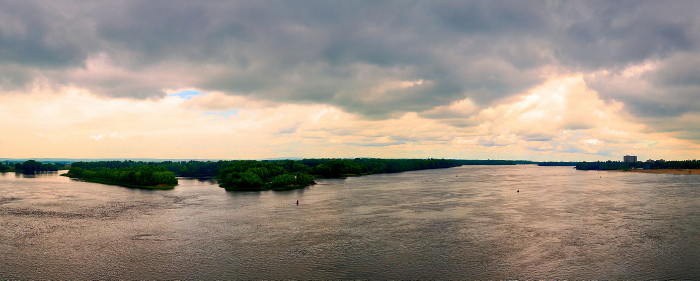 Image - The Kamianske Reservoir near Kremenchuk.